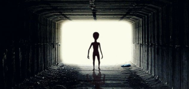 What are the odds of intelligent life emerging ? News-alien-tunnel