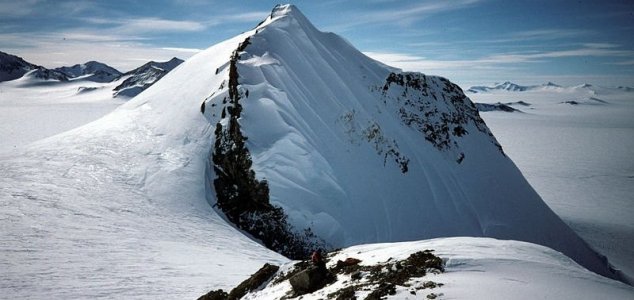 Relics of lost continents found under Antarctica News-antarctica-3