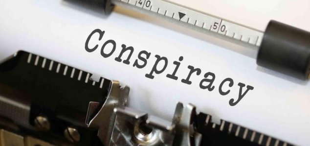 Are conspiracy theories on the rise ? News-conspiracy-typewriter