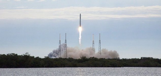 SpaceX rocket will crash into the Moon in March News-falcon-9