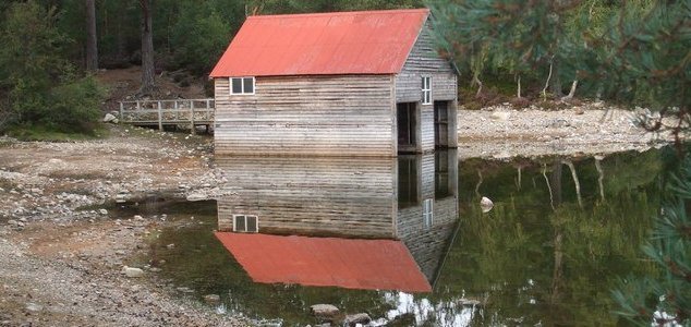 Mystery surrounds disappearing Scottish loch News-loch-vaa