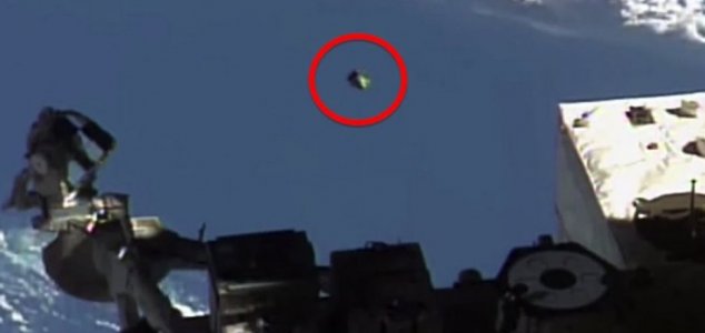 Did NASA really film a UFO outside the ISS ? Scott C. Waring says Yes! News-nasa-iss-ufo