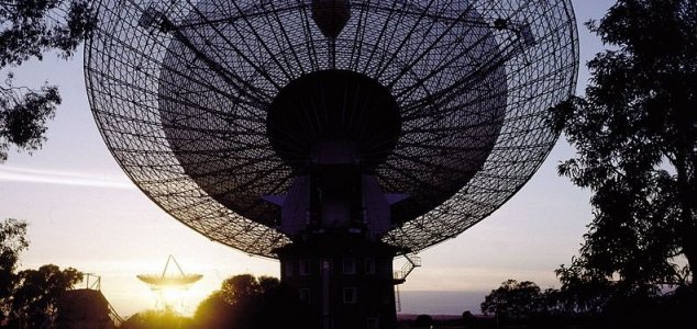 NASA scientists call for agreement on how to announce evidence of aliens News-parkes-telescope