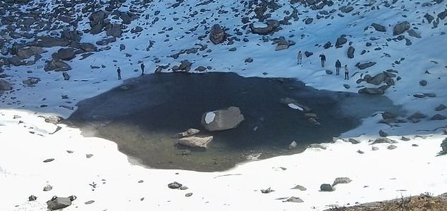 Mystery surrounds Himalayan 'skeleton lake' News-roopkund-lake