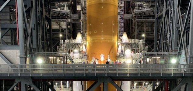 First view of NASA's assembled 'megarocket' News-sls-1