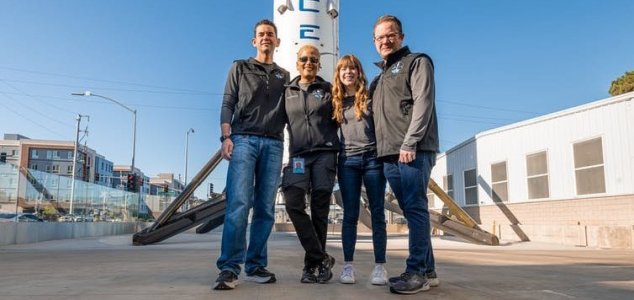 SpaceX is about to send civilians into space News-spacex-crew