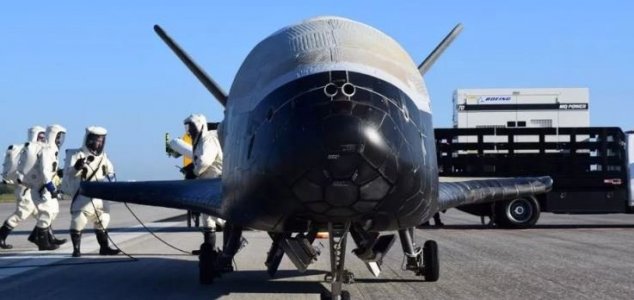 Secretive X-37b has spent 500 days in space News-x-37b-runway-3