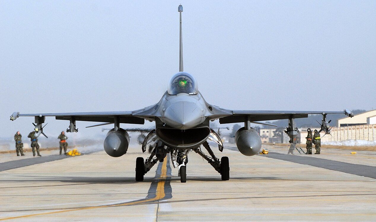 F-16