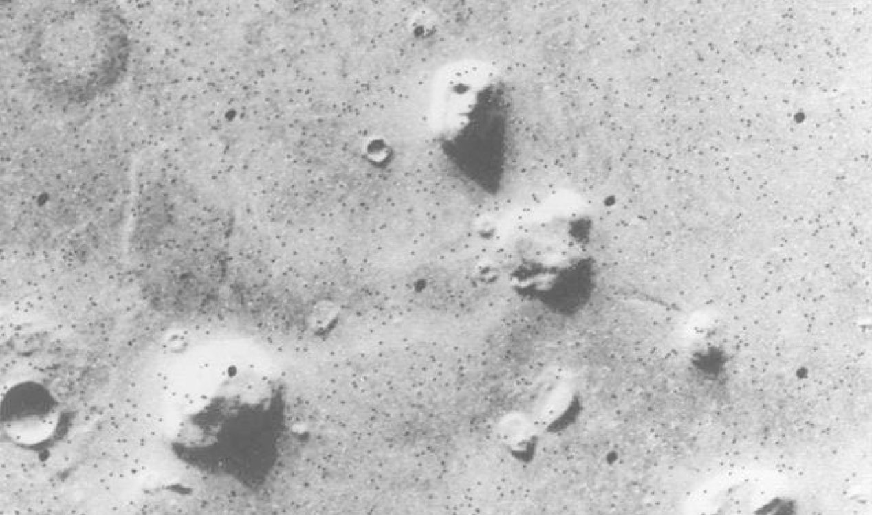 The face on Mars.