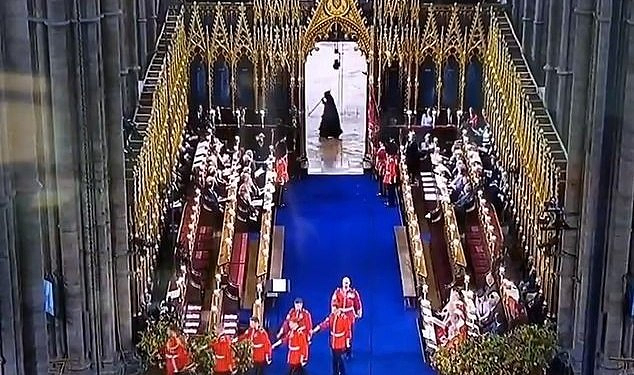 'Grim Reaper' spotted in footage of King Charles' coronation News-hq-grim-reaper-king