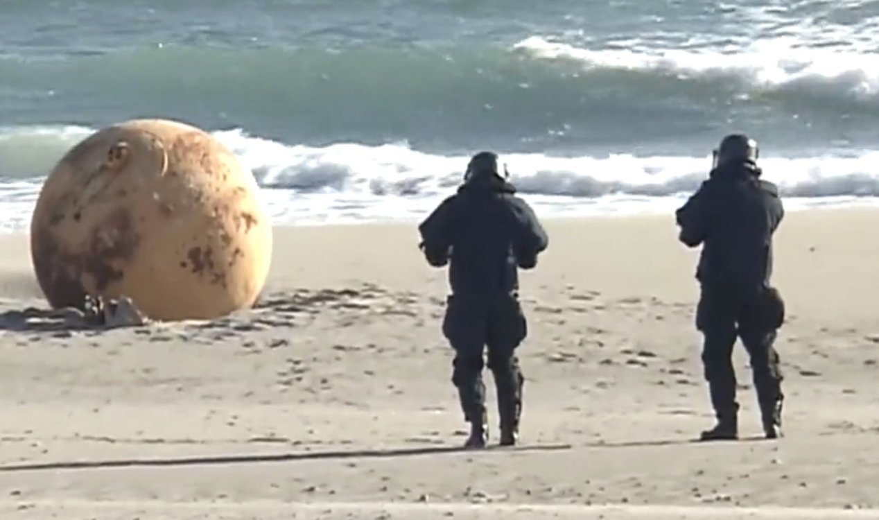 UPDATE - Authorities investigate mystery sphere on Japanese beach News-hq-japan-sphere
