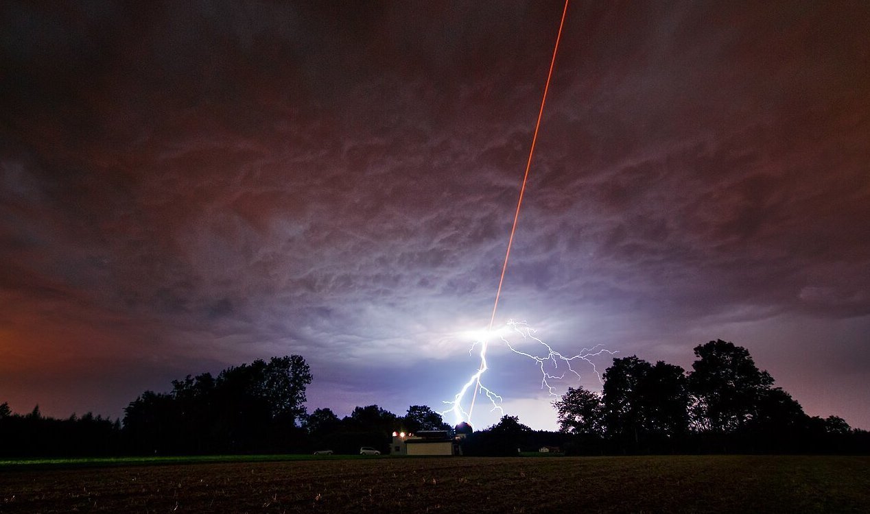 Laser lightning