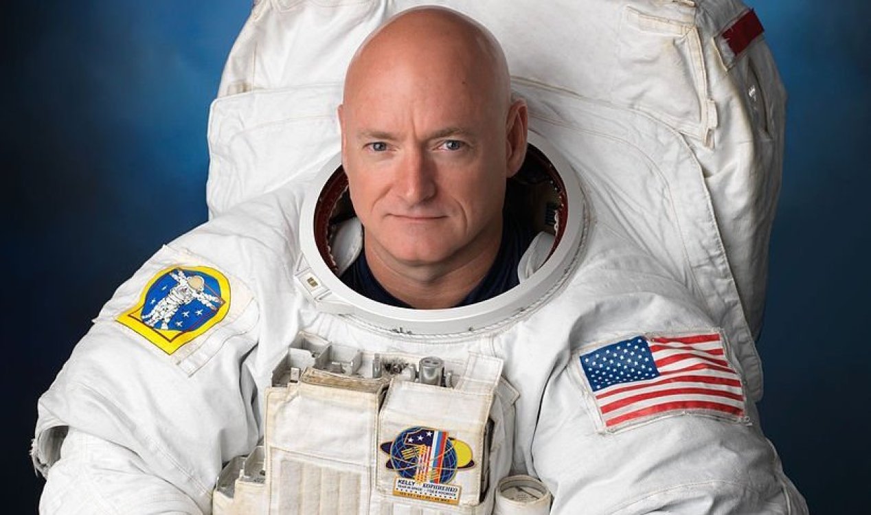 Astronaut Scott Kelly describes his 'UFO' experience