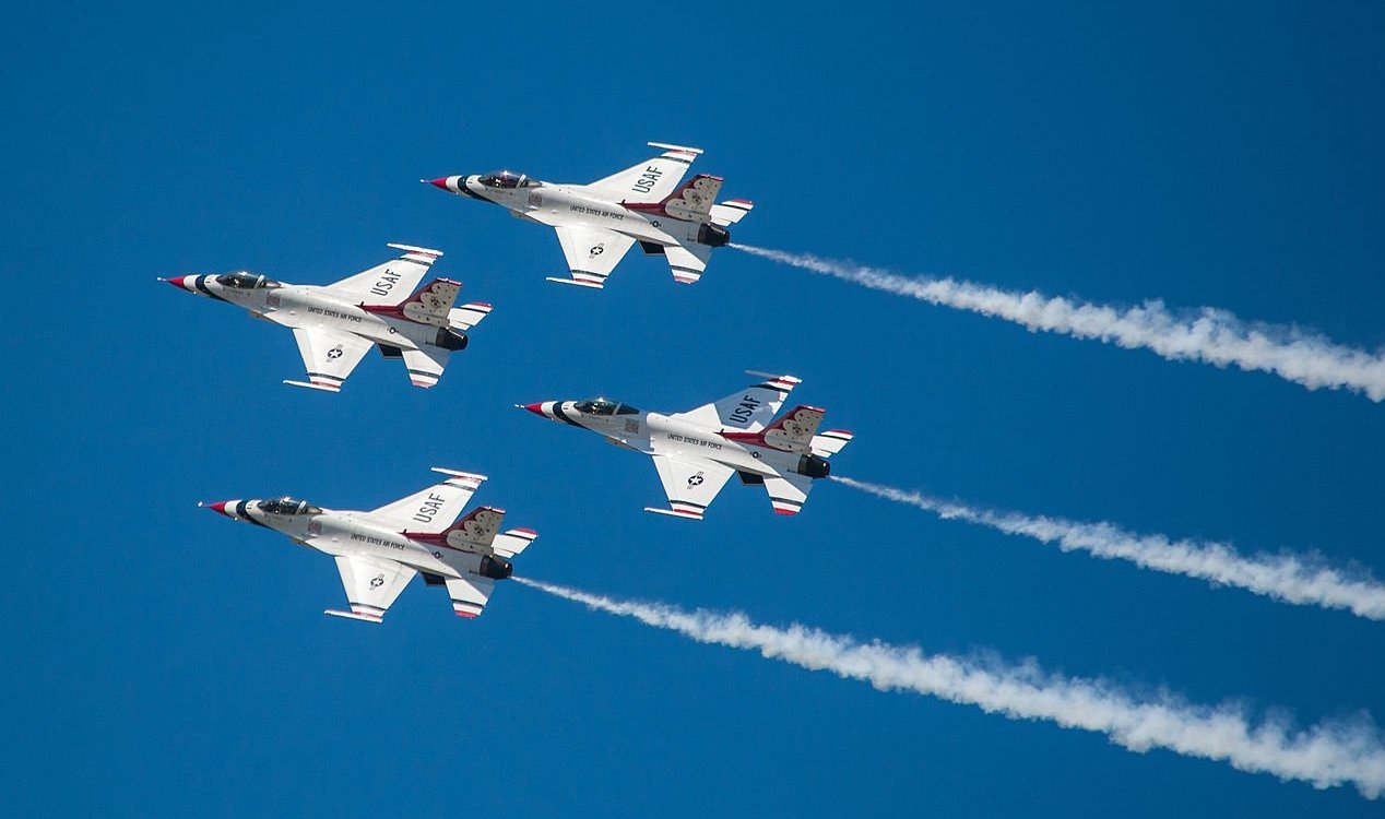 Former US Air Force pilot recalls close encounter with 'shiny' object