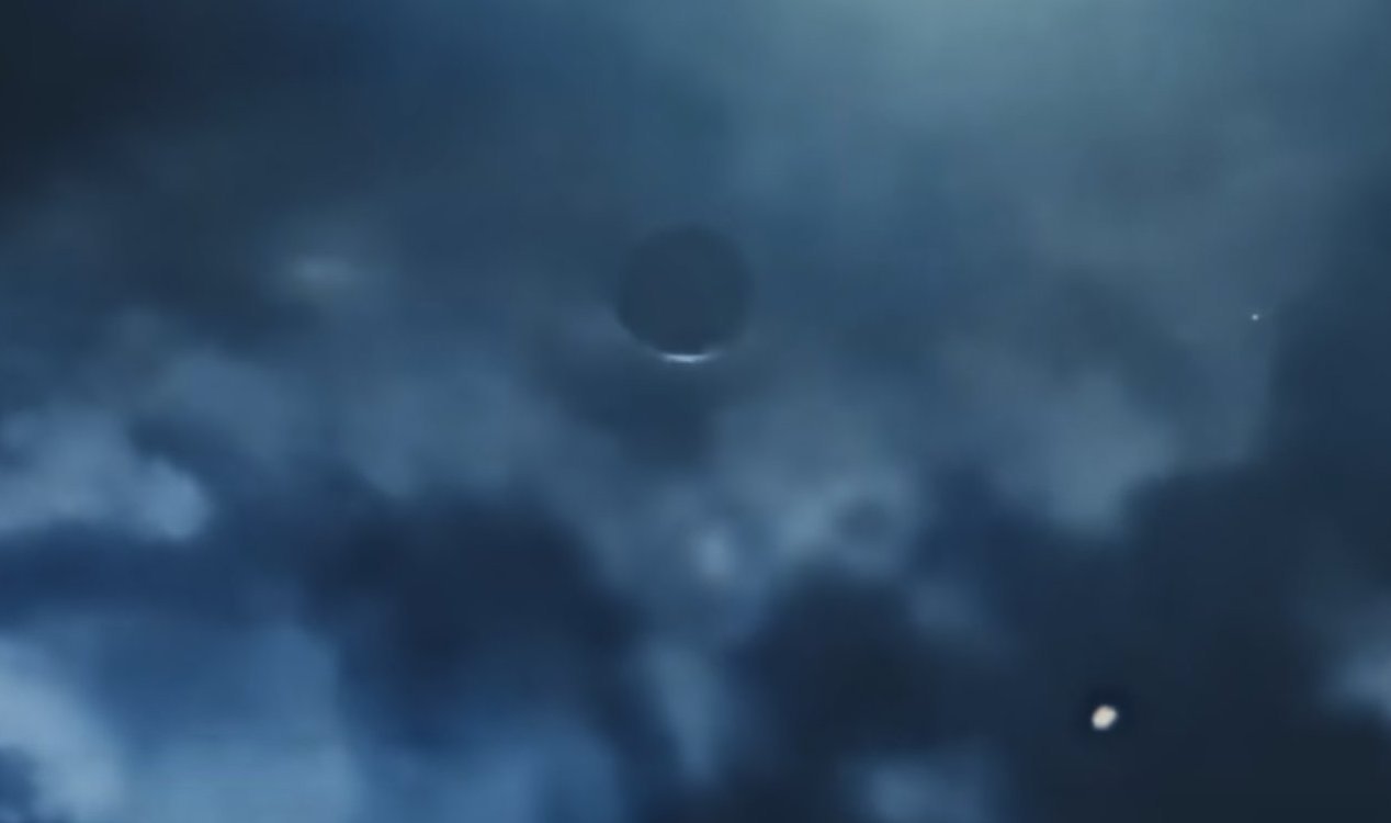 Newly released military video shows disc-shaped UFO over Middle-East